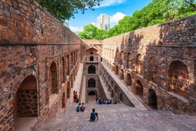 Delhi: City Sightseeing Private tour Half or Full-Day Option - Big monument moments: Red Fort pass-by and India Gate time
