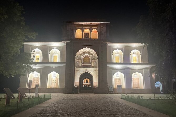 Delhi: Evening City Tour Of Delhi All Inclusive - How an evening route changes the feeling of Delhi