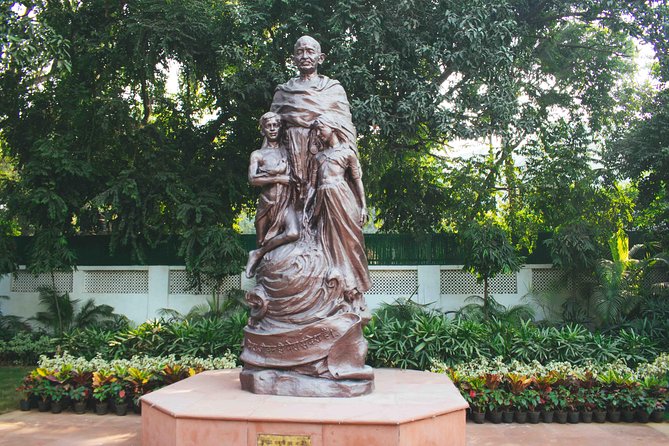 Delhi Footsteps of Mahatma Gandhi Half-Day Tour - Starting with hotel pickup and Gandhi Smriti