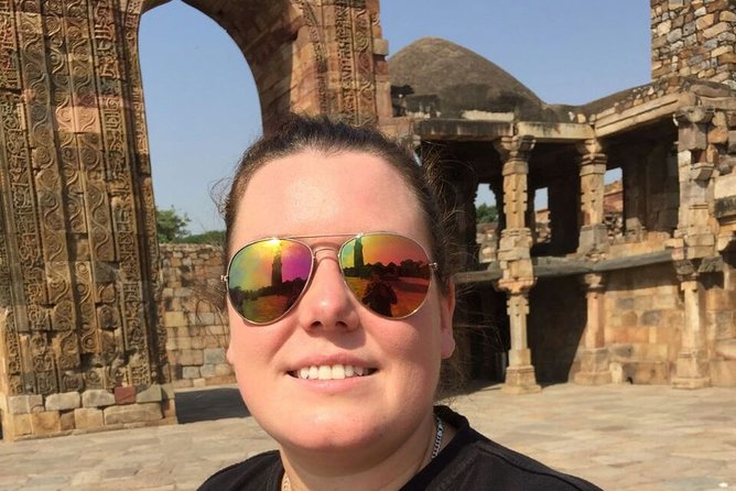Delhi Highlights: Old & New Delhi Tour with Guide and Transfers - Entering Old Delhi the right way, Jama Masjid and the street crush of Chandni Chowk