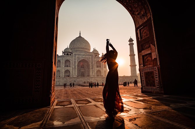 Delhi Local tour with Taj Mahal, 2 Days Tour (All inclusive) - Agra Fort: Mughal Red Sandstone With Real Scale