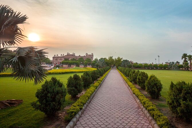 Delhi: Old & New Delhi Full or Half Day Tour - Jama Masjid: start in Old Delhi with a minaret view
