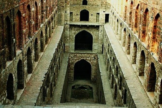 Delhi: Private Half-Day Tour of New Delhi & Old Delhi - India Gate and Presidential Pass-By Views