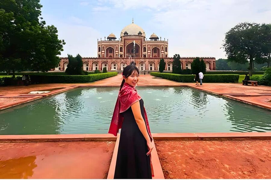 Delhi: Private Old and New Delhi Full or Half-Day City Tour - Jama Masjid and Chandni Chowk, where the guide turns noise into meaning