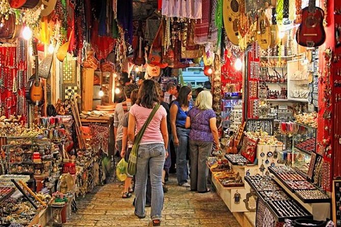 Delhi Private Shopping Tour with transfers - Getting picked up in New Delhi, with a driver that handles the hard parts