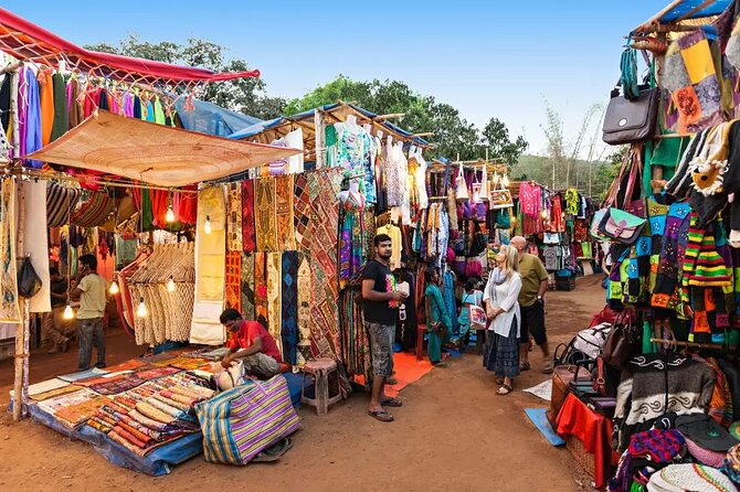 Delhi Private Shopping Tour with transfers - Sarojini Nagar Market: street fashion and quick turns with a guide