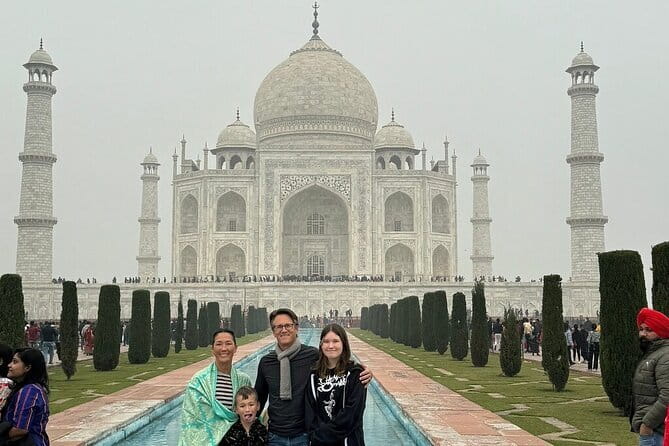 Delhi: Same Day Taj Mahal & Agra Fort Tour with Baby Taj & Lunch - The Taj Mahal: how a guide helps you see it better