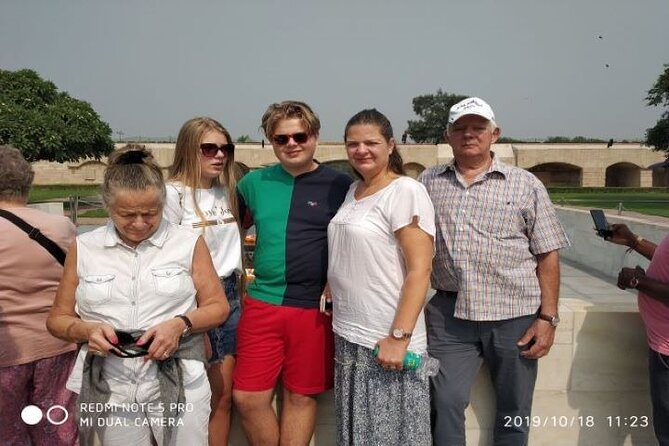 Delhi Sightseeing Tour: Top Monuments & City Highlights - Red Fort stop: Mughal power, timed for a big-picture view