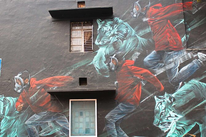 Delhi Street Art Tour - Khan Market stop: where the tour starts modern and easy