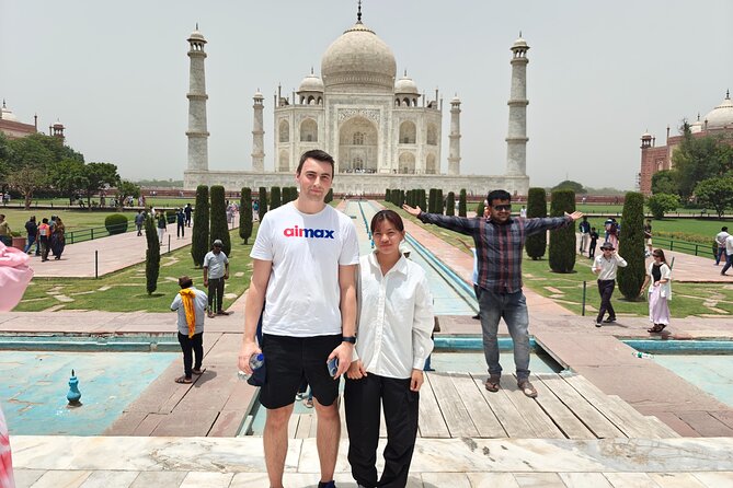 Delhi: Taj Mahal Agra Fort & Baby Taj Tour by Car with Fast Entry - DoubleTree by Hilton lunch: a real break in the middle of sightseeing