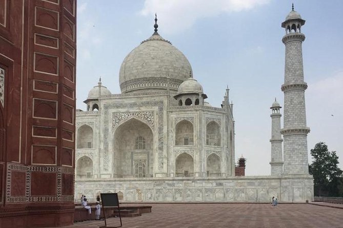 Delhi to Agra Private Day Trip with Sunrise Taj Mahal & Agra Fort - A long day done the right way: timing and comfort