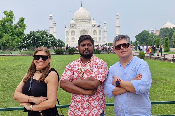 Delhi to Agra Private Day Trip with Sunrise Taj Mahal & Agra Fort - Guides and coordination: the human part you’ll feel