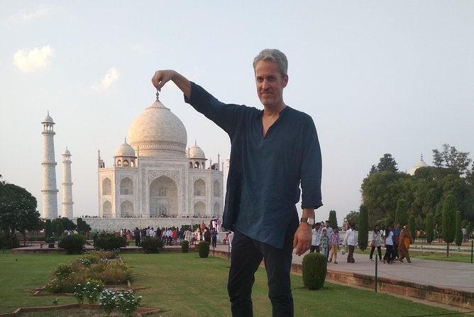 Delhi to Taj Mahal and Agra Tour - Priority queue access and small-group pacing