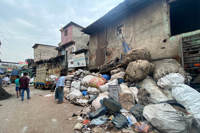 Dharavi Slum tour in Mumbai by local resident - Group size, language, and how that affects your comfort