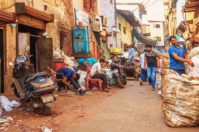 Dharavi Slum Walking Tour: Daily Life in Asia's Largest Slum - The tour’s real goal: work, family life, and pride (not stereotypes)