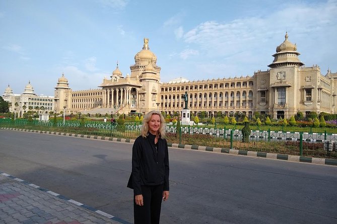 Discover Bangalore Through the Ages — Guided Tour with Lunch - Bangalore Palace: Wodeyar-style glamour with English influences