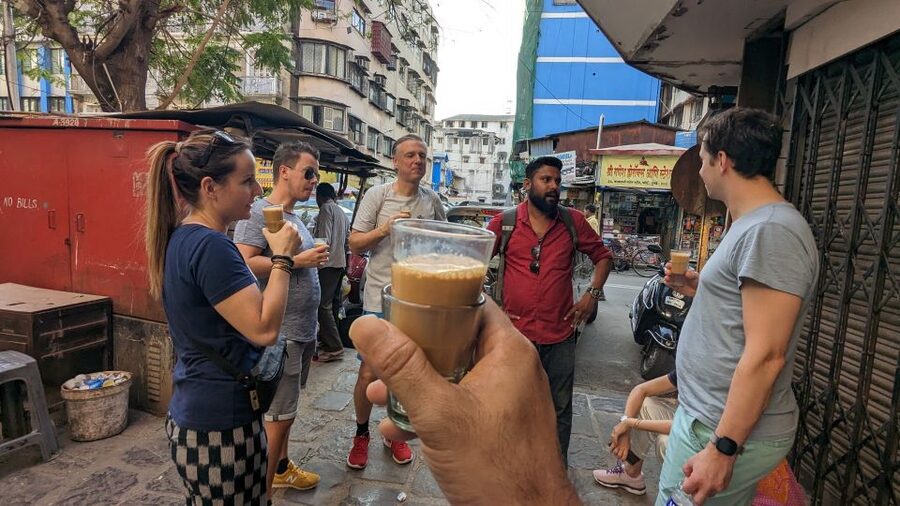 Discover Mumbai's street & beach with Vegetarian food tour - Key highlights in plain terms