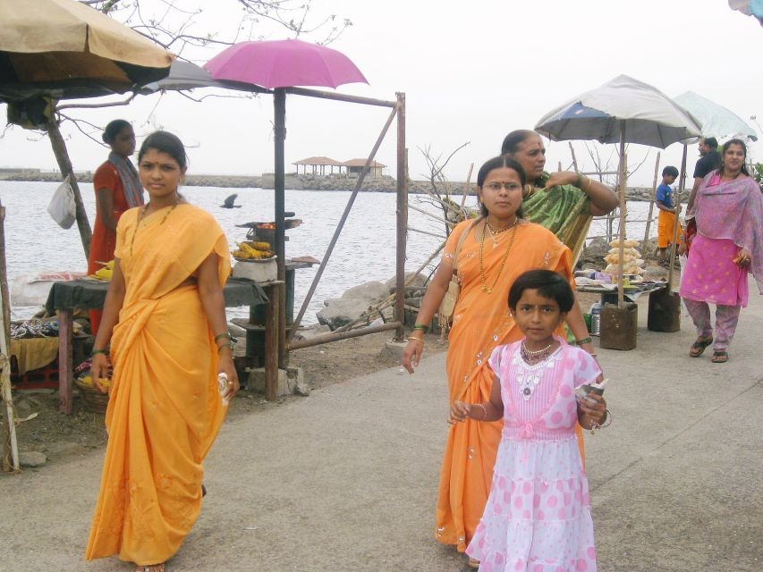 Elephanta Cave Tour with Bollywood Tour - Elephanta Island and the Caves, Where Cave 1 Pulls Its Weight