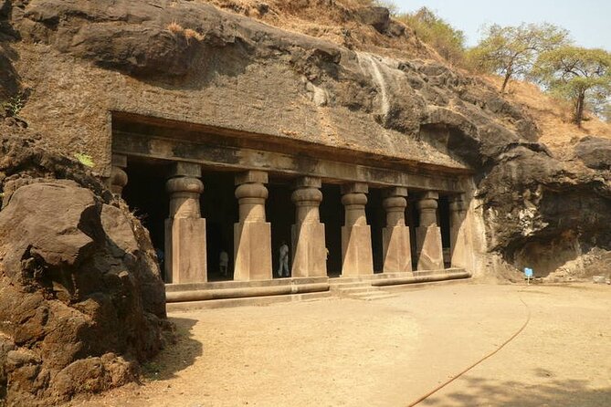 Elephanta Caves and Mumbai City Half-Day Tour including Guide - Inside the Elephanta Caves: what a good guide changes