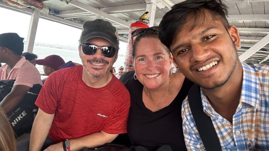 Elephanta Caves & Island Guided Tour - Elephanta Island walk: ruins beyond the caves
