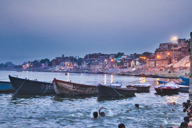 Essence of magnificent India and Nepal - Agra sunrise Taj Mahal, then Orchha’s quieter palaces