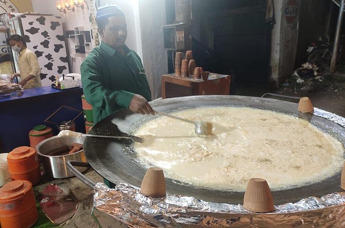 Evening Hyderabad Street Food Walk with Hyderabad Biryani - Why the Tour Includes All Food and Drink Samples