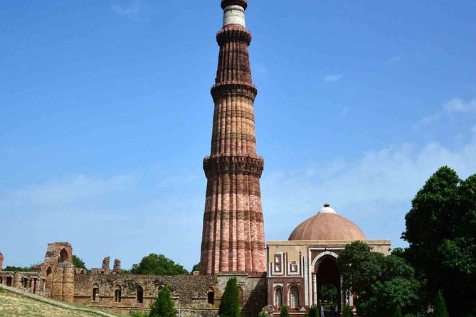 Exclusive New Delhi City Tour - India Gate: a fast photo stop with real meaning