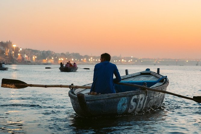 Experience Varanasi Tour: 1 day Private Guided Tour - Weavers, silk brocades, and BHU’s big presence