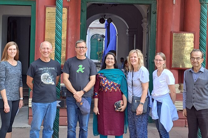 Explore Kolkata- Private Tour with Lunch - Mother House and the Jain temple: two very different kinds of peace