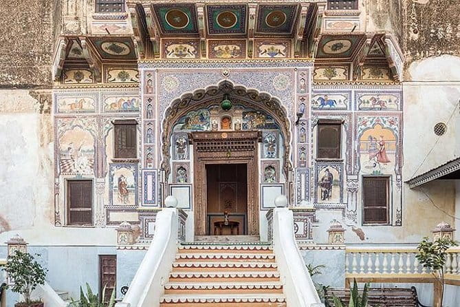 Explore Private Tour The Golden Triangle Done Differently - City Palace, Amber Fort, and the Water Palace at the right moment