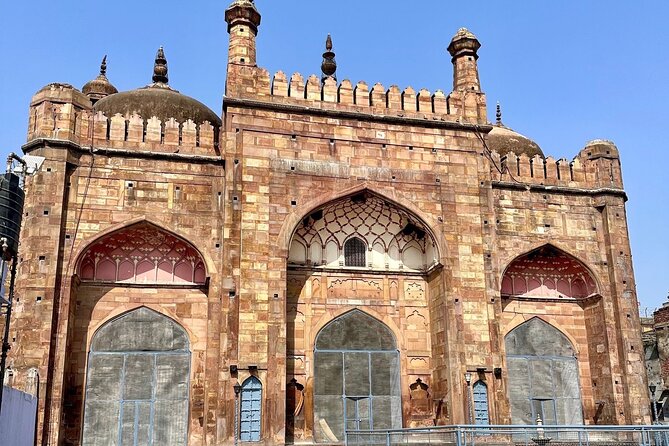 Explore the Ancient and Hidden Sides of Varanasi - Kashi Khand Temples: Manikarnikeshwar Mahadev and Ratneshwar Mahadev