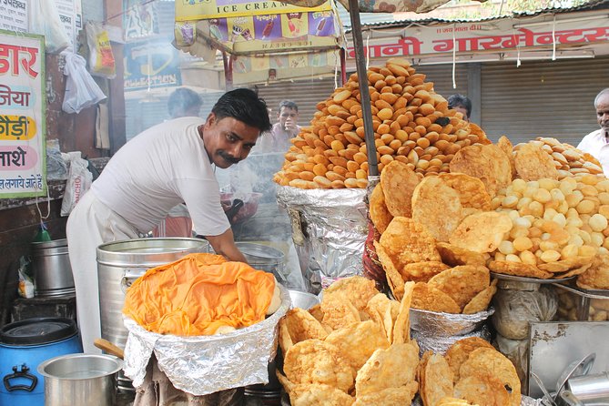 Flavours of Agra Food walk - What you taste on this walk: Indian, international, veg, and non-veg