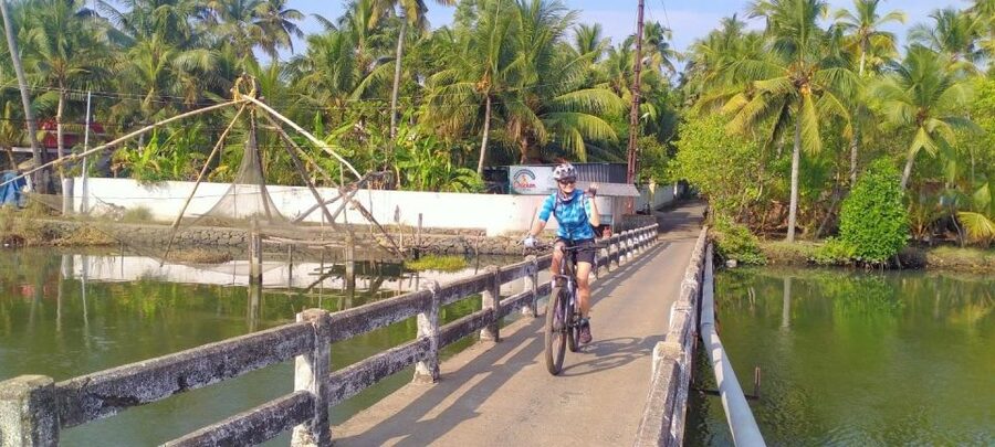 Fort Kochi Heritage Day Cycling Tour - Getting set up: bikes, timing, and the meeting point reality