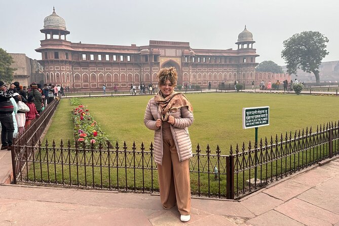 Four-Day Luxury Golden Triangle Tour to Agra & Jaipur From Delhi - Fatehpur Sikri En Route: Stretching the Road Time Into a Guided Stop