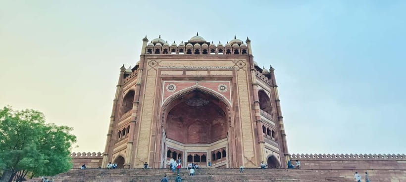 From Agra : Fatehpur Sikri Sightseeing by Private Car - Why Fatehpur Sikri works best with a guide