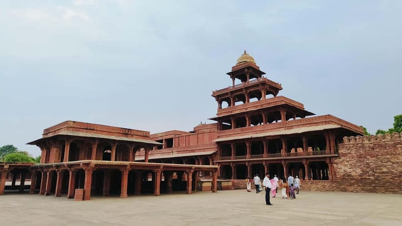 From Agra : Fatehpur Sikri Sightseeing by Private Car - Private car transfers from Agra, pickup that is easy to find
