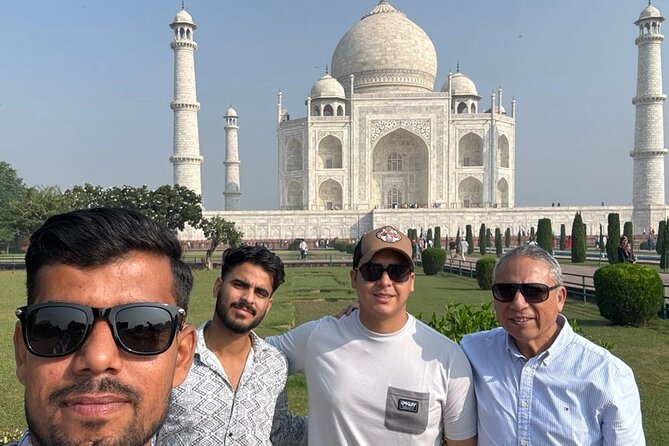 From Agra: Skip-the-Line Taj Mahal & Agra Fort Private Day Tour - How the guide changes the whole experience