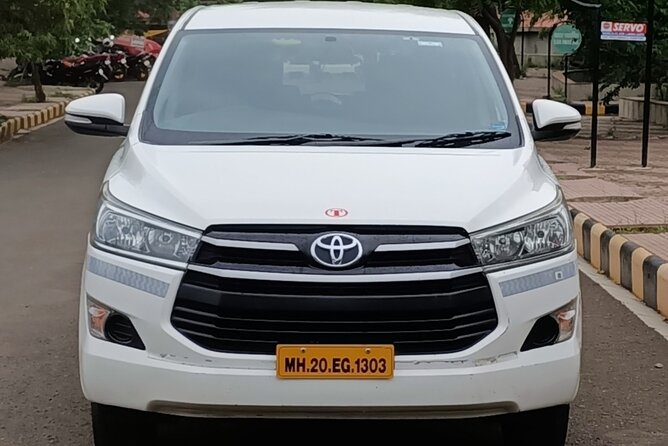 From Aurangabad to Ajanta Ellora Taxi – Best 2-Day Cab Tour - Driver and optional guide: the difference between a ride and an experience