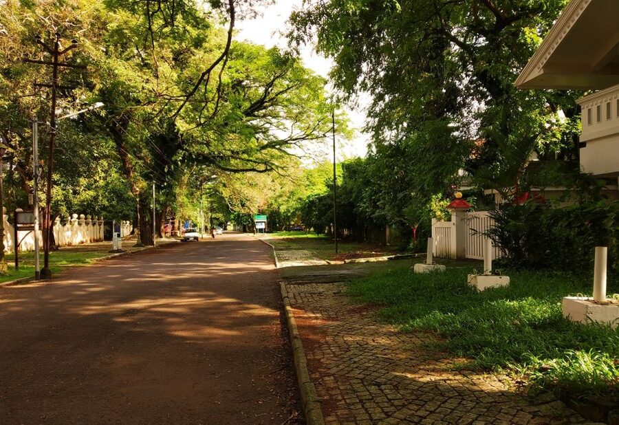 From Cochin: Fort Kochi and Mattancherry Sightseeing Tour - Mattancherry Palace murals and Portuguese construction