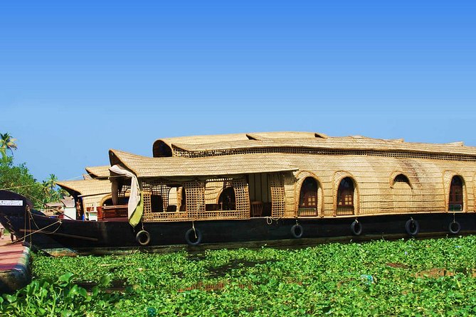 From Cochin Port: Backwaters by Houseboat & Chinese Nets - Lunch onboard and the small inclusions that help