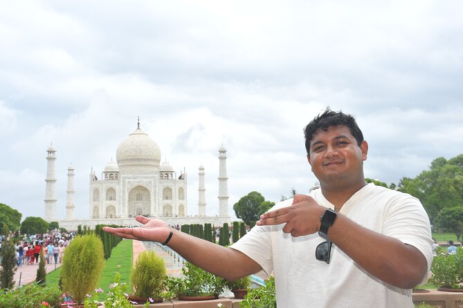 From Delhi: 2 Days Taj Mahal & Agra City Tour With Fatehpur Sikri - Delhi to Agra in an AC car, with the ride planned around your day