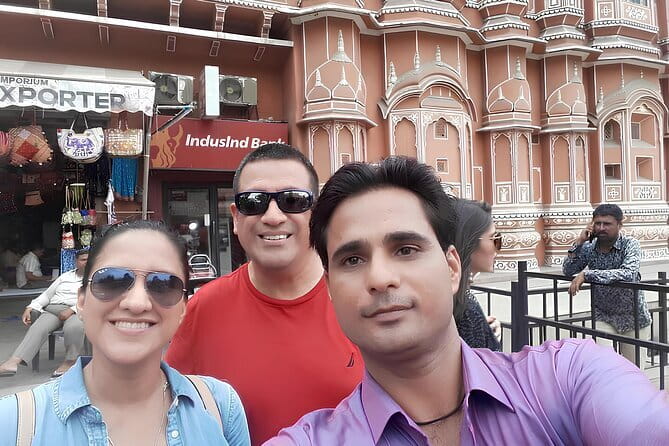 From Delhi: 4 Day Golden Triangle and Tiger Safari Private Tour - Day 1 in Delhi: from Red Fort to Qutub Minar, plus Akshardham and India Gate