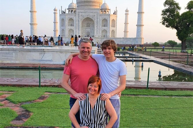 From Delhi- 5 Days Private Golden Triangle Tour - Day 1 in Delhi: Chandni Chowk, India Gate, Jama Masjid