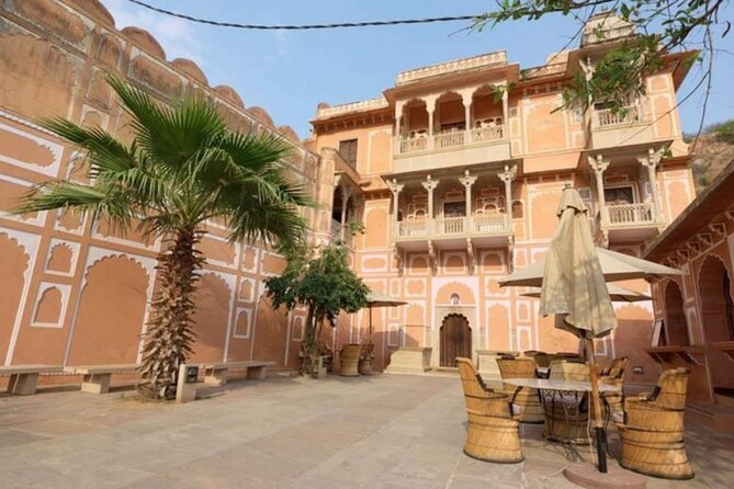 From Delhi : 6 Days Delhi, Jaipur, Agra & Ranthambore By Car - Jaipur in full color: Hawa Mahal, Jantar Mantar, Amber Fort, and Jal Mahal stops