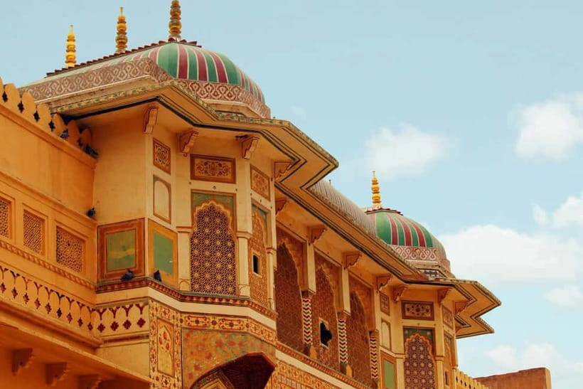 From Delhi: All-Inclusive Same-Day Jaipur Tour By Car Tour - City Palace: where Rajput and Mughal design meet