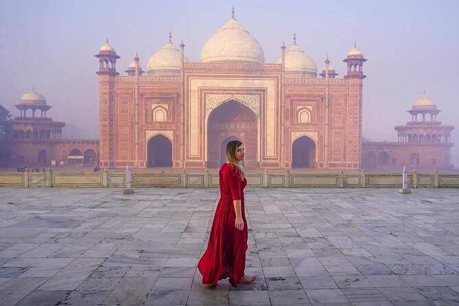 From Delhi: Luxury Group tour of Agra by Car- TOP RATED TOUR - The sunrise Taj Mahal stop, and how the timing works