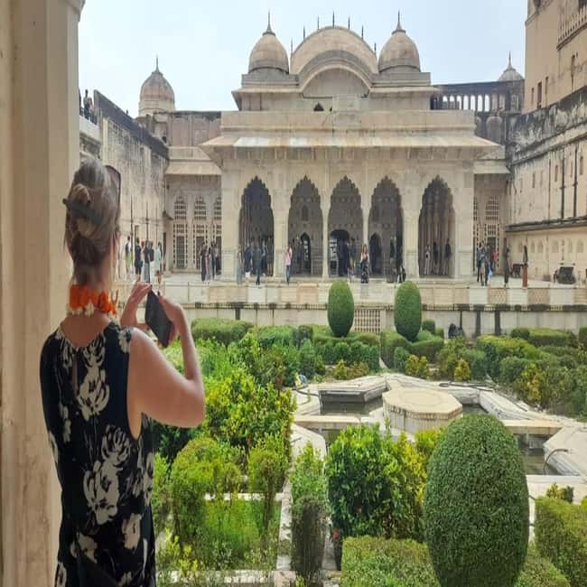 From Delhi: Private 2-Day Golden Triangle Agra & Jaipur Tour - Jaipur City Highlights: Stepwell, Water Palace, City Palace, Hawa Mahal