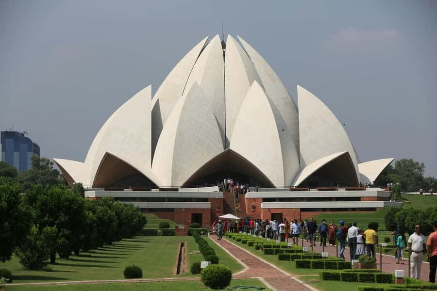 From Delhi: Private 3-Day Golden Triangle Luxury Tour - The big win: Taj Mahal sunrise with a licensed guide