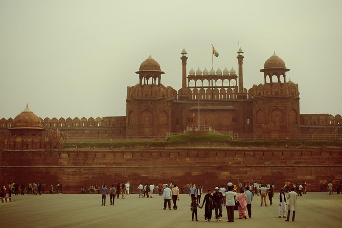 From Delhi: Private 4-Days Golden Triangle Tour - All Inclusive - Day 2 in Agra: Taj Mahal and Agra Fort, with one important budget line