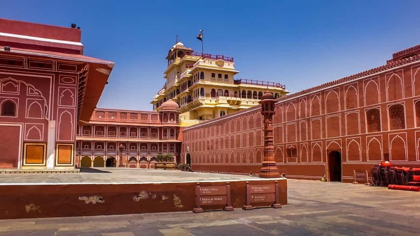 From Delhi: Private Full-Day Jaipur Highlights Tour - Panna Meena Ka Kund Stepwell: 1,800 Steps and a Photo Mission